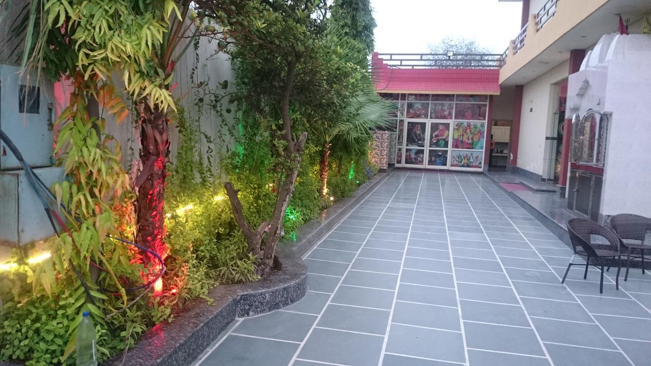 سونيبات Primrose Hotel And Restaurant المظهر الخارجي الصورة